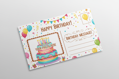 Postal de cumpleaños personalizada con diseño de tarta festiva y velas - Printoria