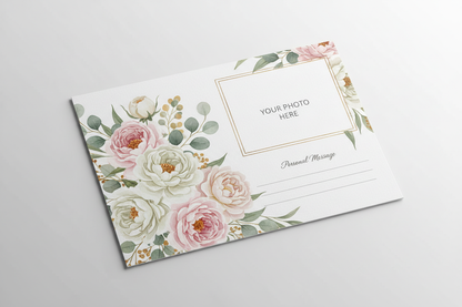 Postal personalizada con diseño floral elegante y elementos botánicos - Printoria